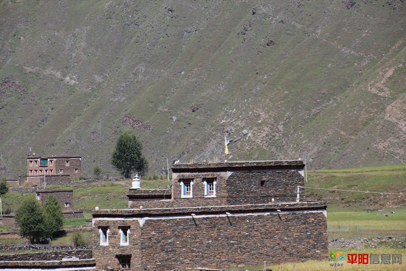 Ƭ 051.jpg