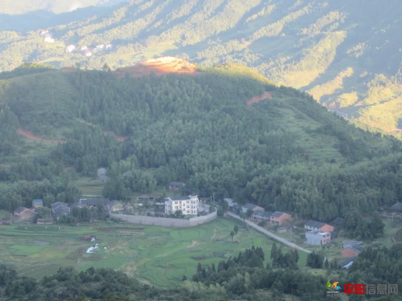 Ƭ 092.jpg