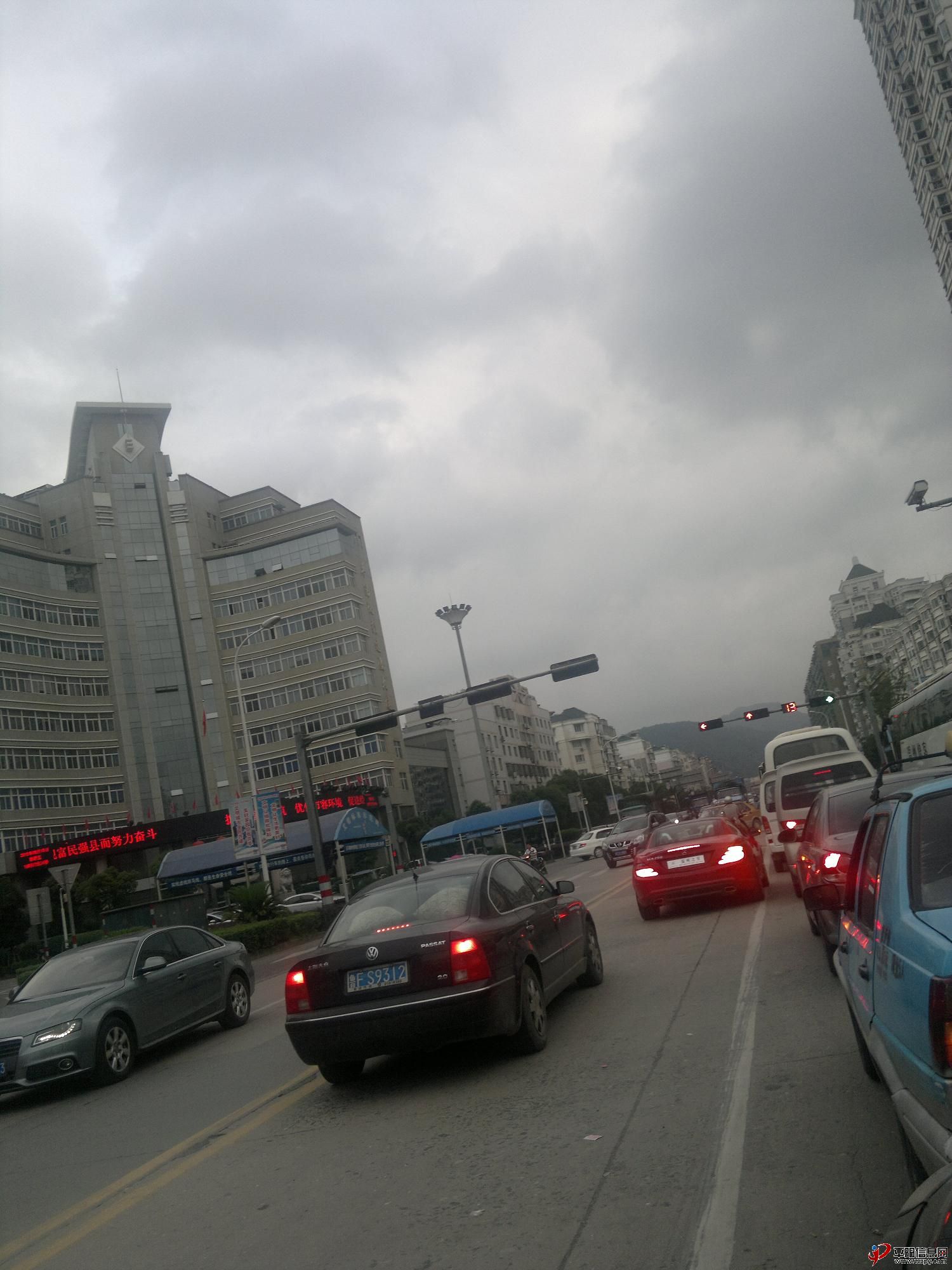 201206153772.JPG