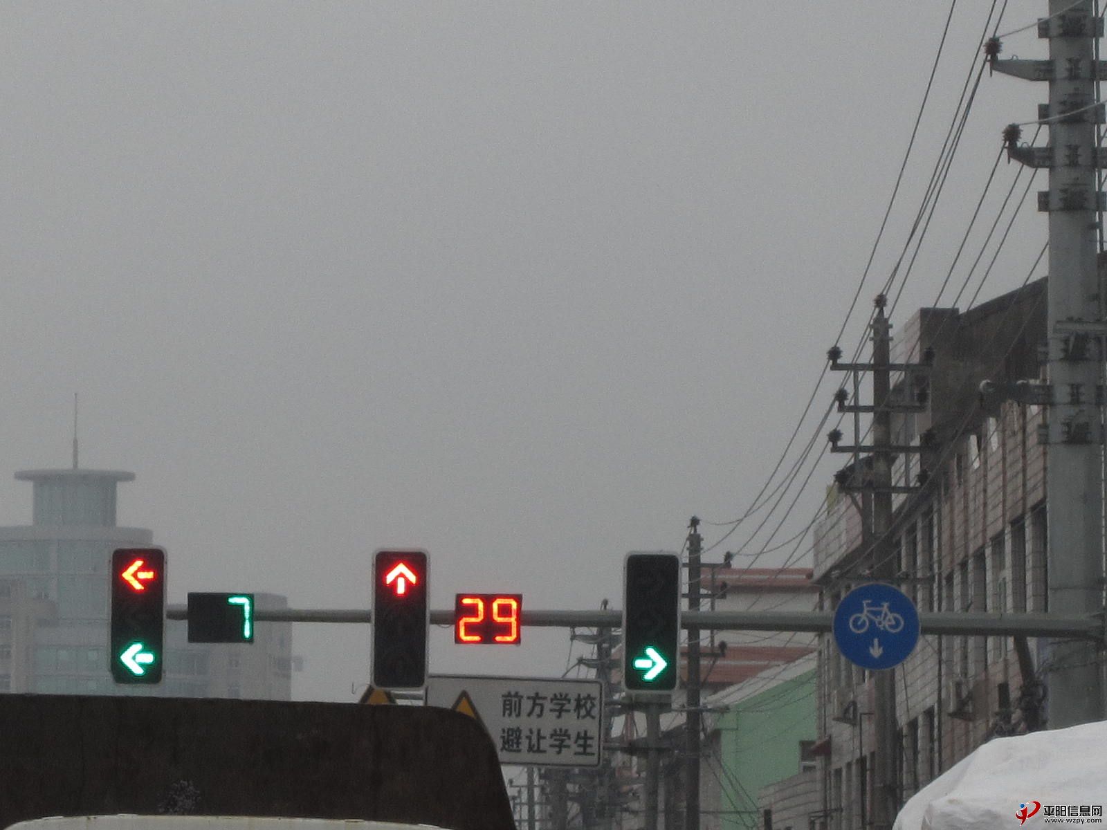 Ƭ 061.jpg